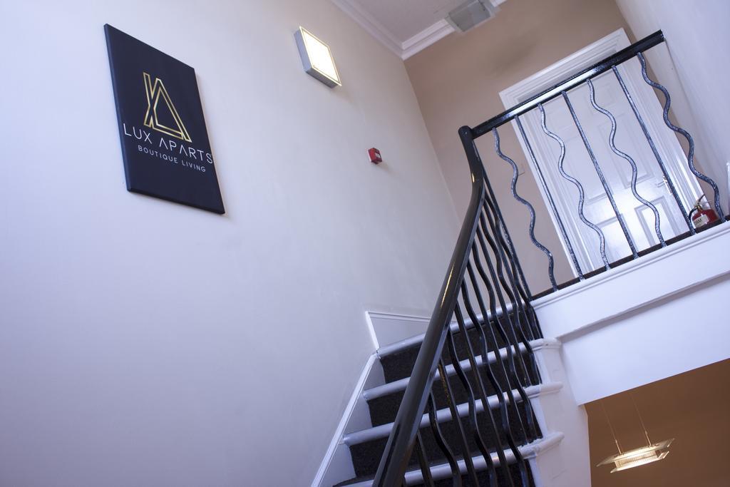 Lux Aparts Wakefield Central Exterior photo